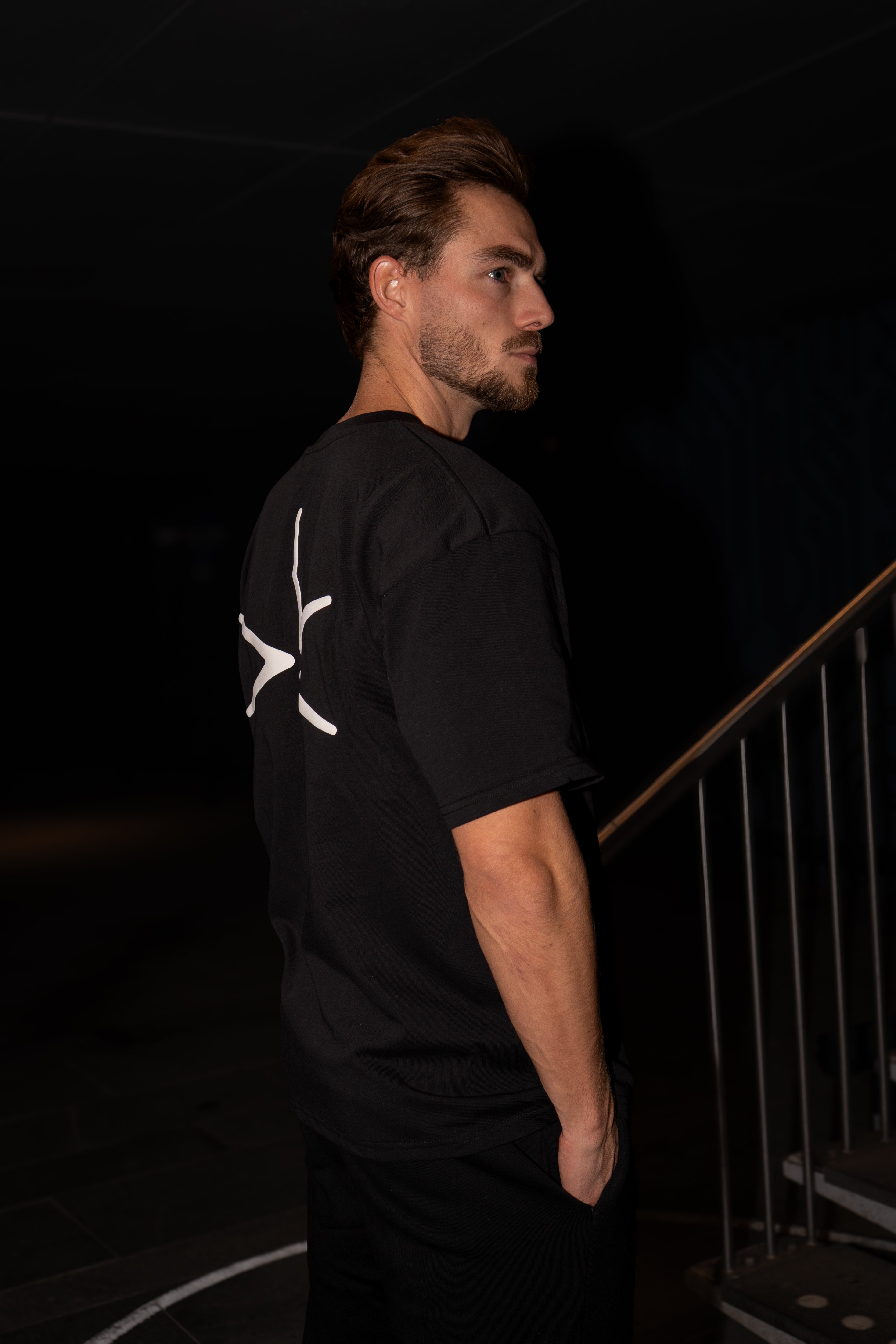 ESSENTIALS TEE BLACK