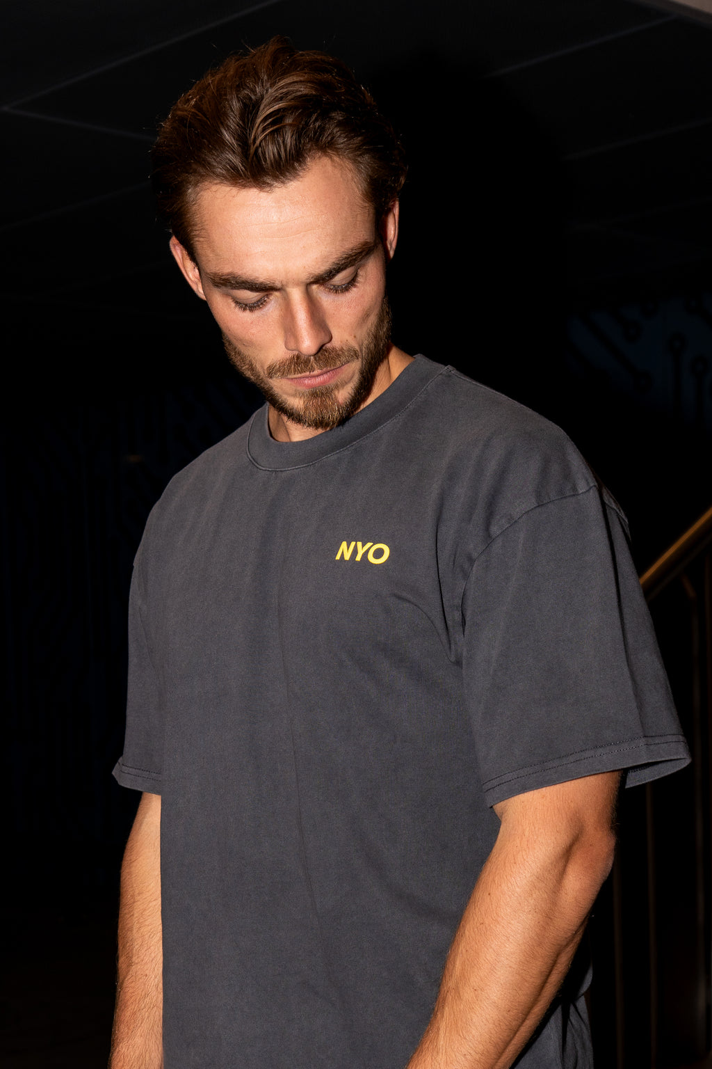 ESSENTIALS TEE WASHED GREY